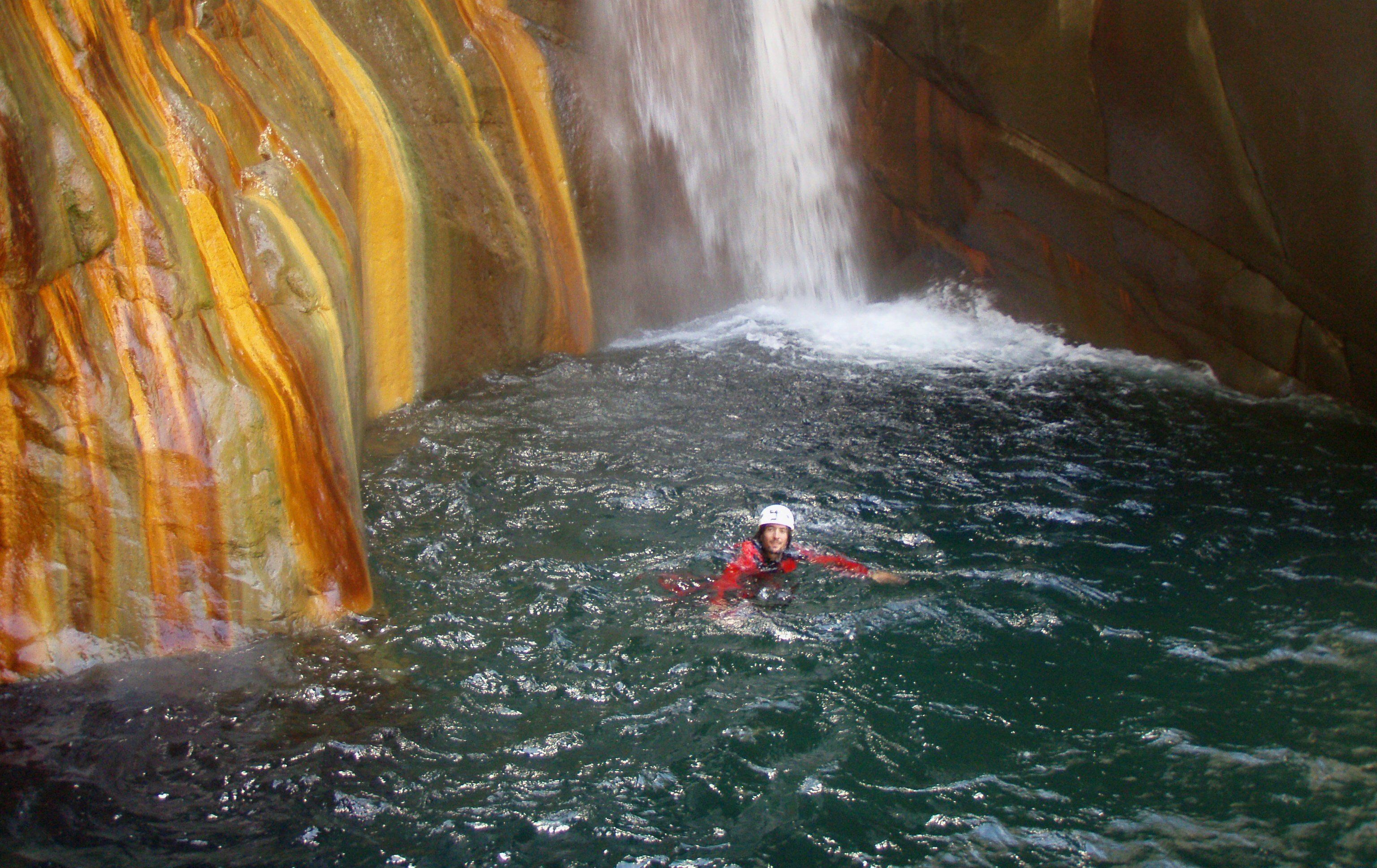 DESCENSO DE BARRANCOS EN ÎLE DE LA RÉUNION