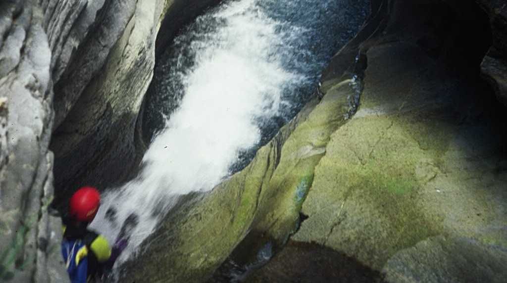 DESCENSO DE BARRANCOS EN ORDESA Y MONTE PERDIDO